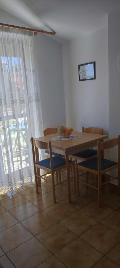 Villa Kadinela, 200M From Kamenjak, Huge Quiet Garden With Barbecue, 2 New Kitchens Premantura Ngoại thất bức ảnh
