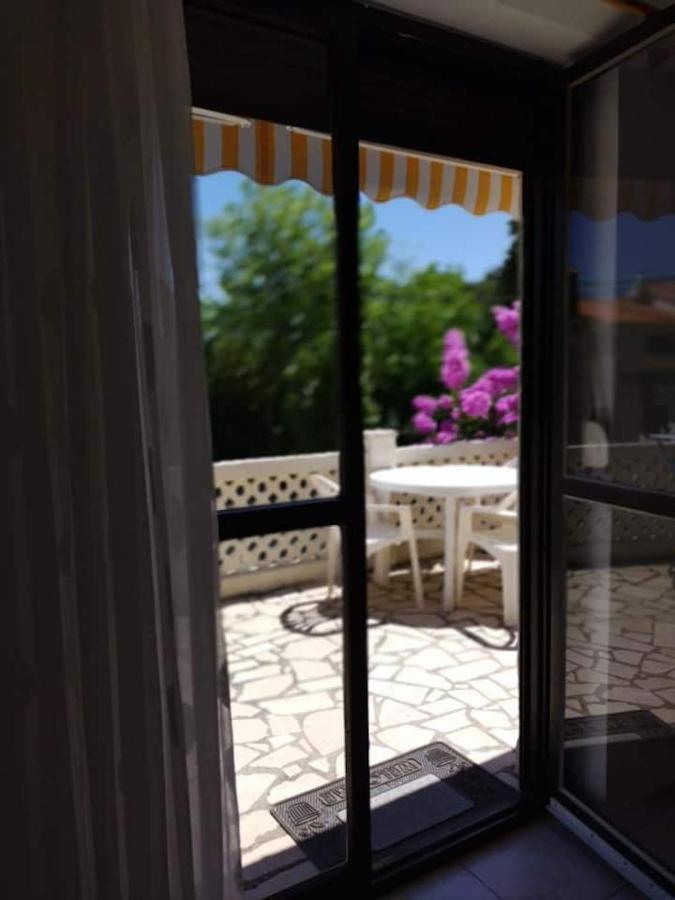 Villa Kadinela, 200M From Kamenjak, Huge Quiet Garden With Barbecue, 2 New Kitchens Premantura Ngoại thất bức ảnh