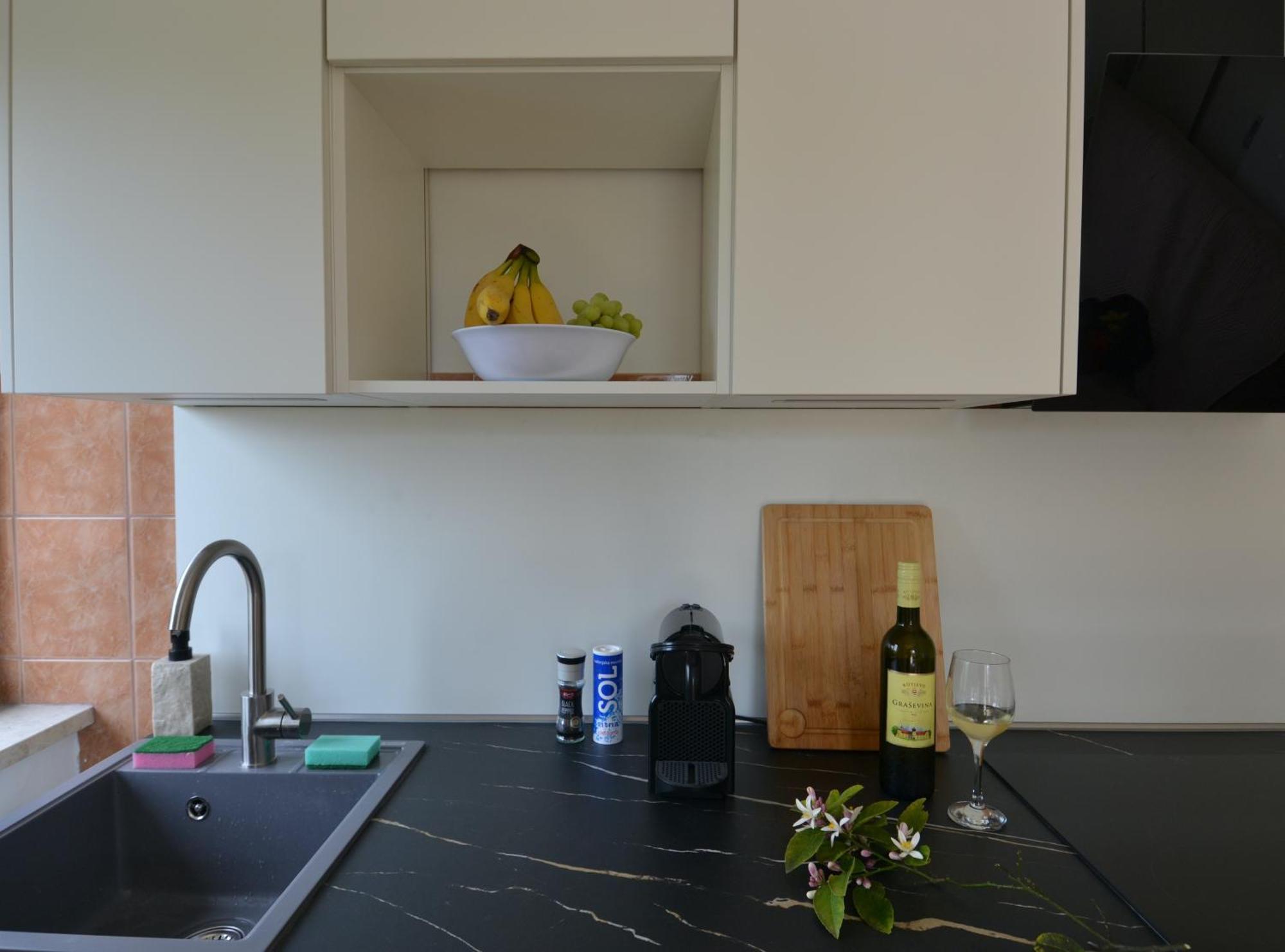 Villa Kadinela, 200M From Kamenjak, Huge Quiet Garden With Barbecue, 2 New Kitchens Premantura Ngoại thất bức ảnh